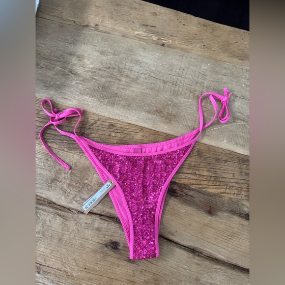 🪩NWT SOLD OUT SKIMS Bikini Bar Tie Bikini Bottom~Medium~Flamingo 🦩 - Picture 5 of 10